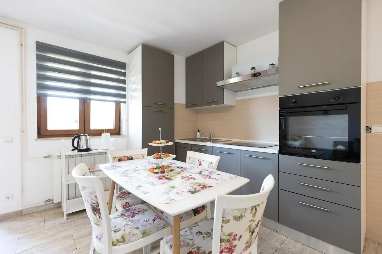 Apartments Sanja-Marino Rovigno 0*,  Croazia